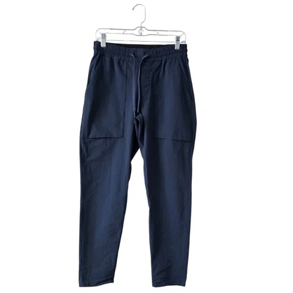 Lululemon Active Wear Casual Minimal - Picture 9 of 10